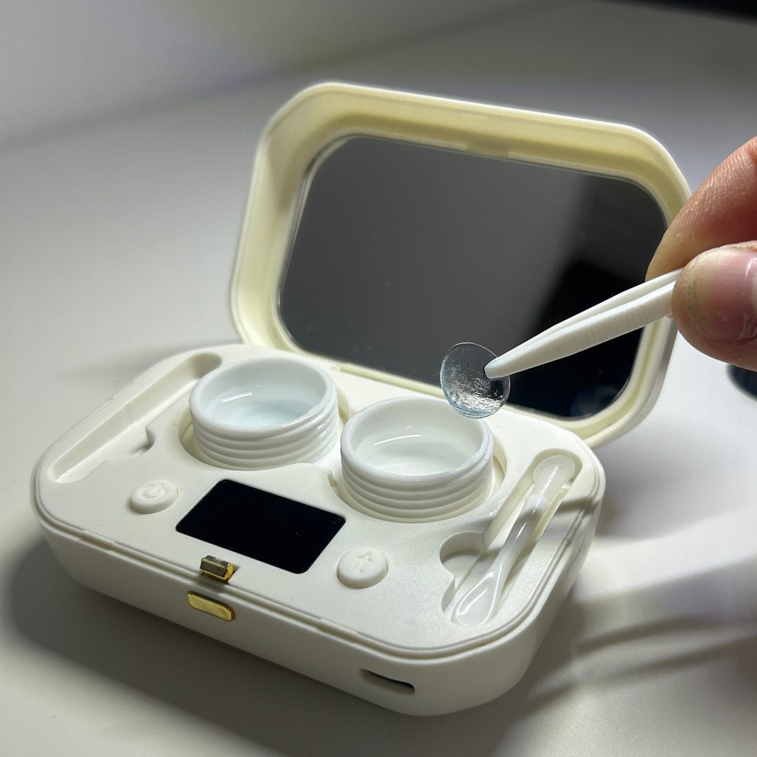 Clira Lens